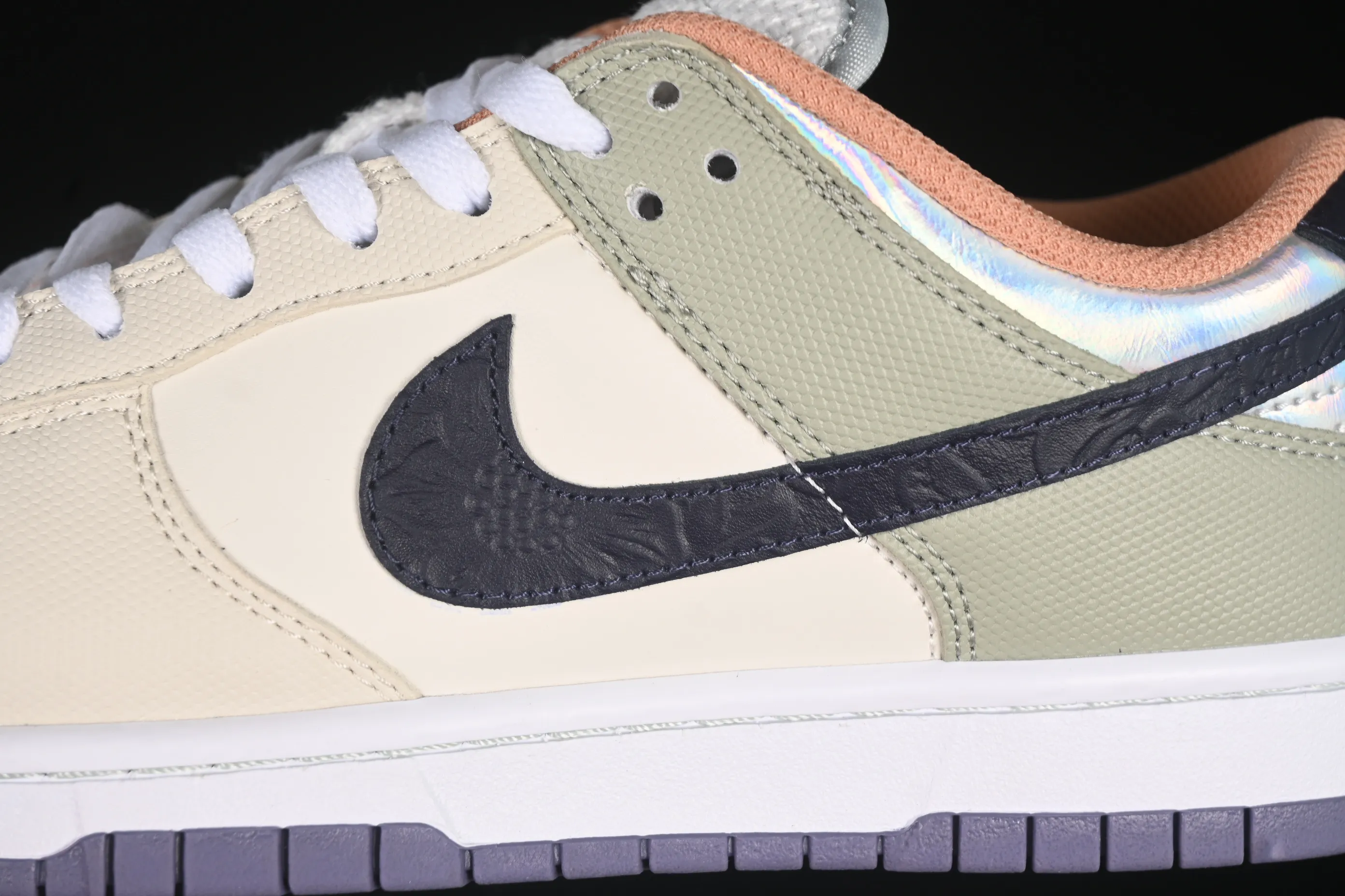 All categories Nk SB Dunk Series Nk SB Dunk Low low-top sneakers Nike Dunk Low "Floral Swoosh" floral theme low-top casual sneakers HV5750-133
